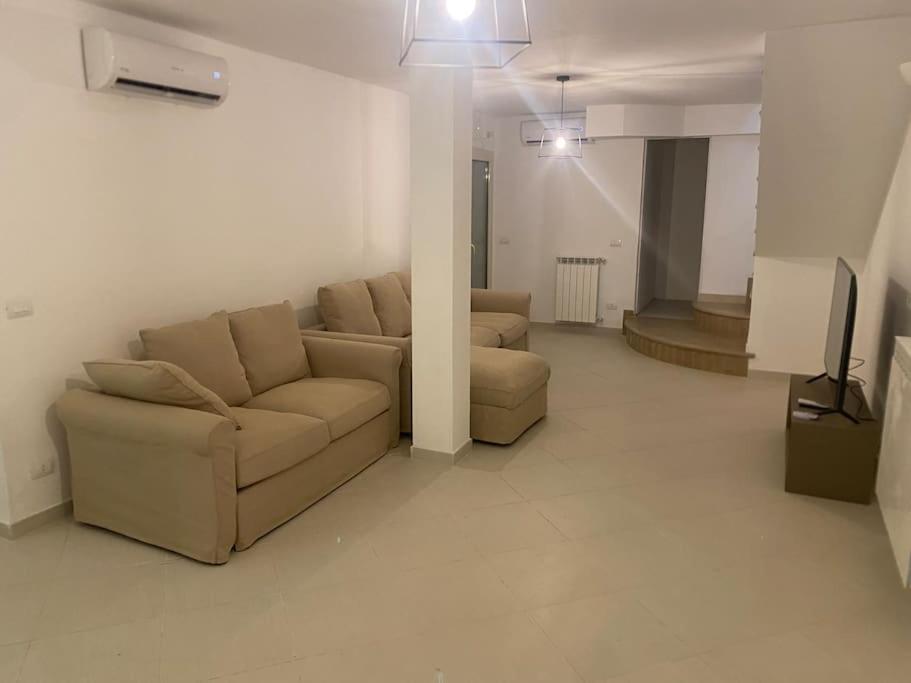Luxury Beach House Порто Санто Стефано Екстериор снимка