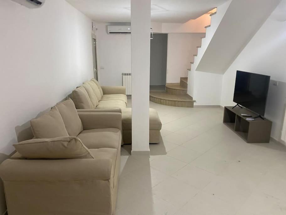 Luxury Beach House Порто Санто Стефано Екстериор снимка